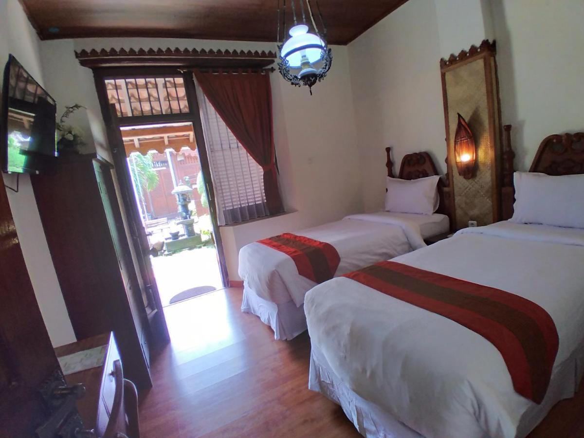 Dem Ayem Heritage Guest House Yogyakarta Eksteriør billede