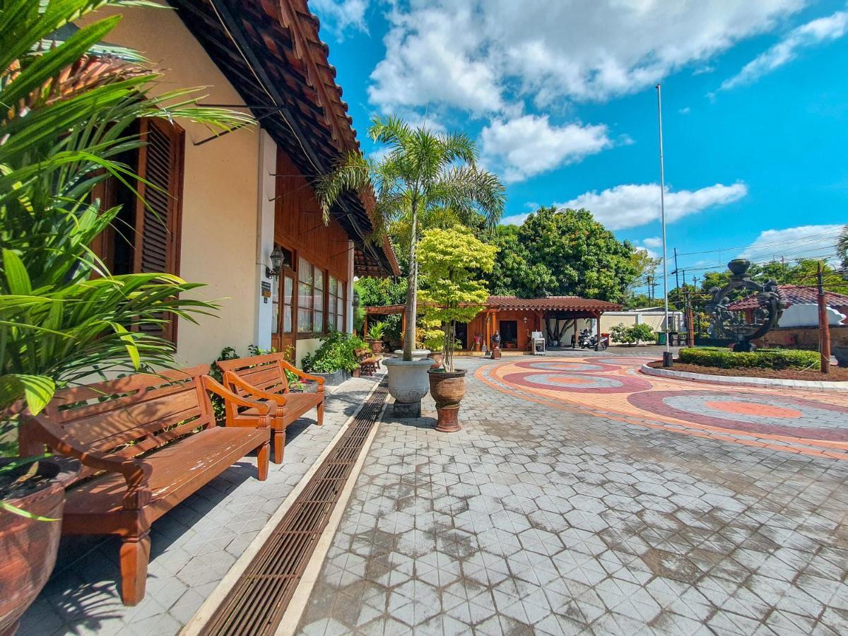 Dem Ayem Heritage Guest House Yogyakarta Eksteriør billede