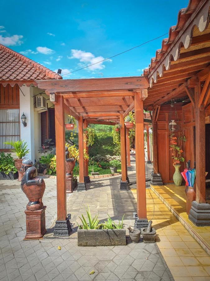 Dem Ayem Heritage Guest House Yogyakarta Eksteriør billede